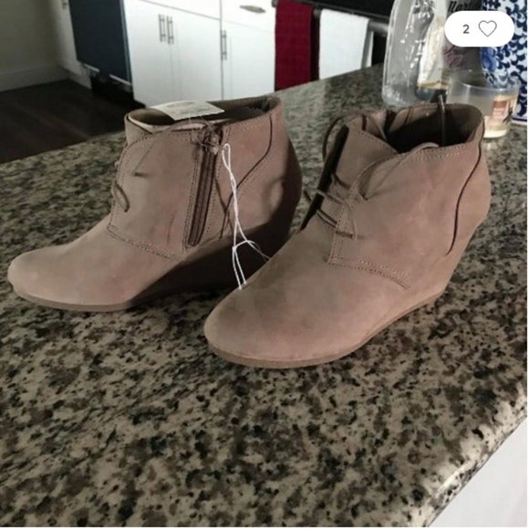 Universal Thread “Bessie” Ankle Boots 10 - Picture 4 of 4